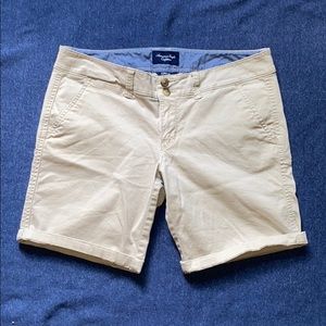 American Eagle Khaki Shorts Size 8